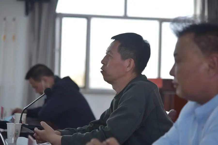 大漠桃花格外红 文艺服务处处春—阿拉善盟文联 阿拉善盟诗词学会组织艺术家赴孪井滩生态移民示范区开展“三下乡”文艺志愿服务采风活动 第31张