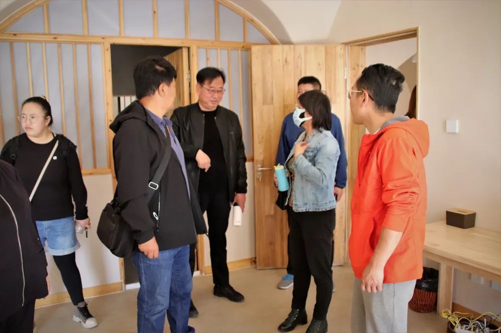 呼和浩特市作协开展“走进乡村看振兴”考察活动 第4张
