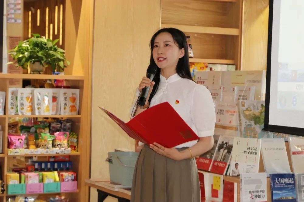 海勃湾区文联开展特色主题党日活动 第2张