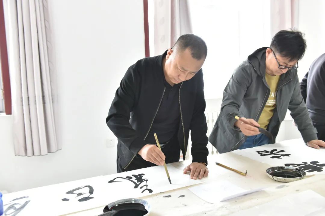 兴安盟文联助力2022年兴安盟文化科技卫生“三下乡”集中示范活动 第8张