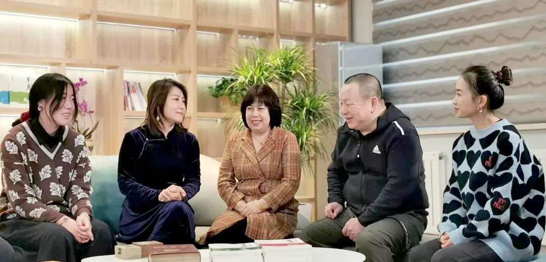 内蒙古文学杂志社开展“我为群众办实事”实践活动 第7张