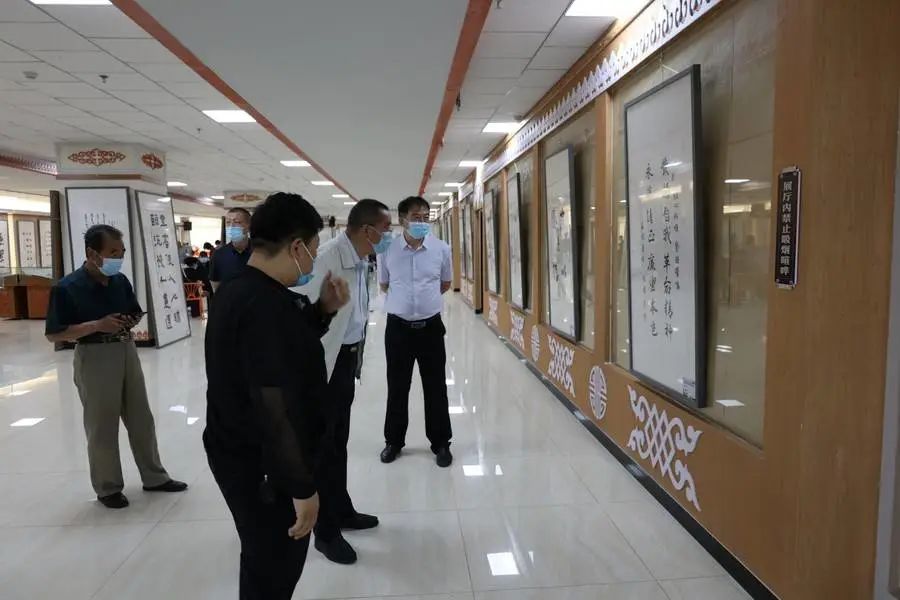 基层艺讯 | 阿拉善盟“初心永恒 忠诚如一”廉洁文化书法美术展开展 第4张