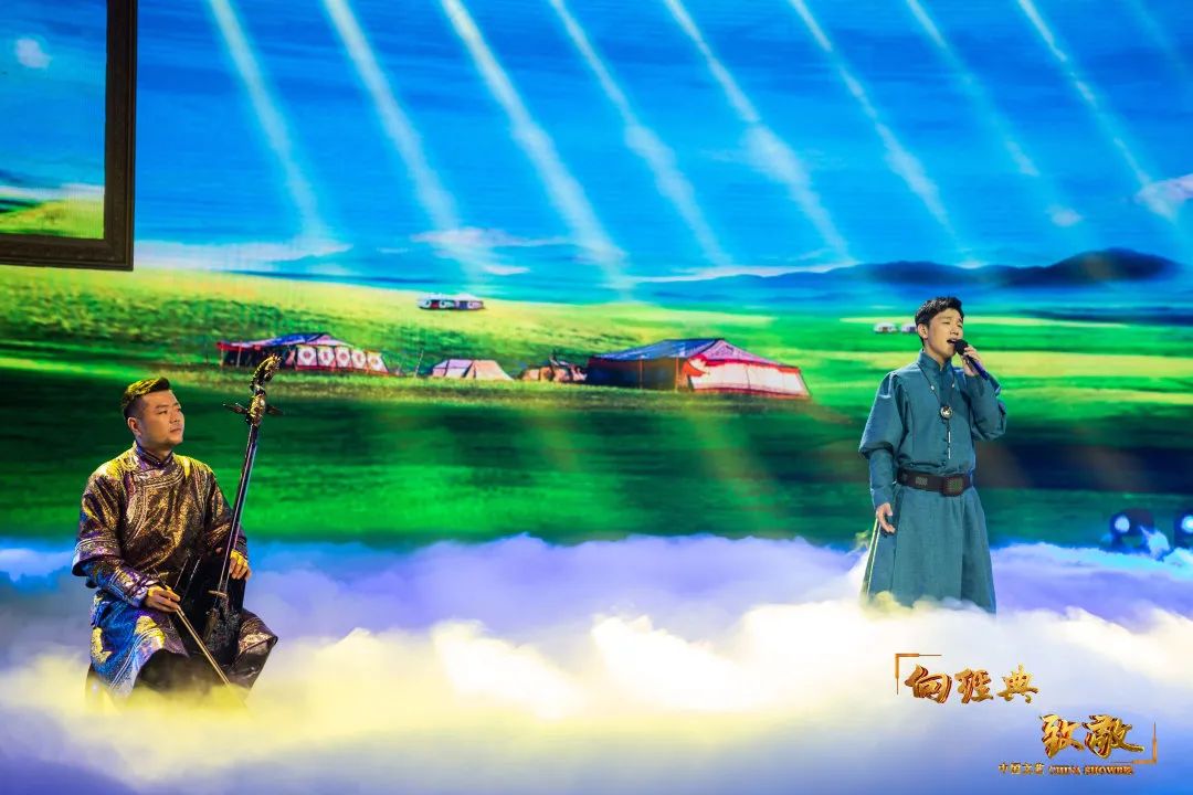 站在草原放歌的词作家——克明 第17张