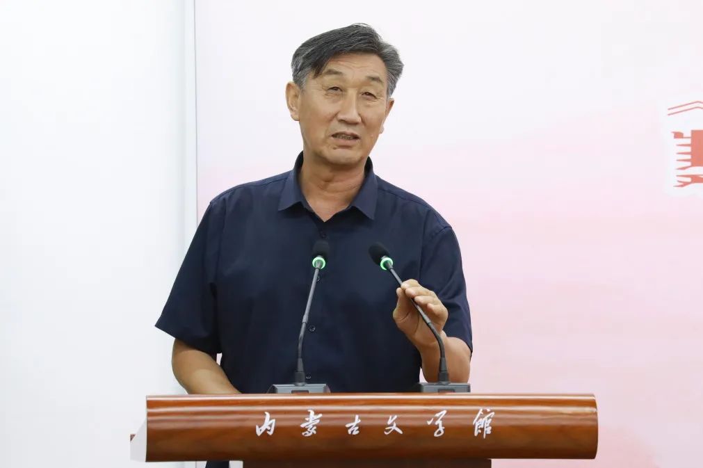 “敕勒川文艺论坛”之内蒙古青年翻译家作品研评会召开 第3张