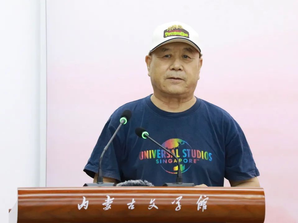 “敕勒川文艺论坛”之内蒙古青年翻译家作品研评会召开 第4张