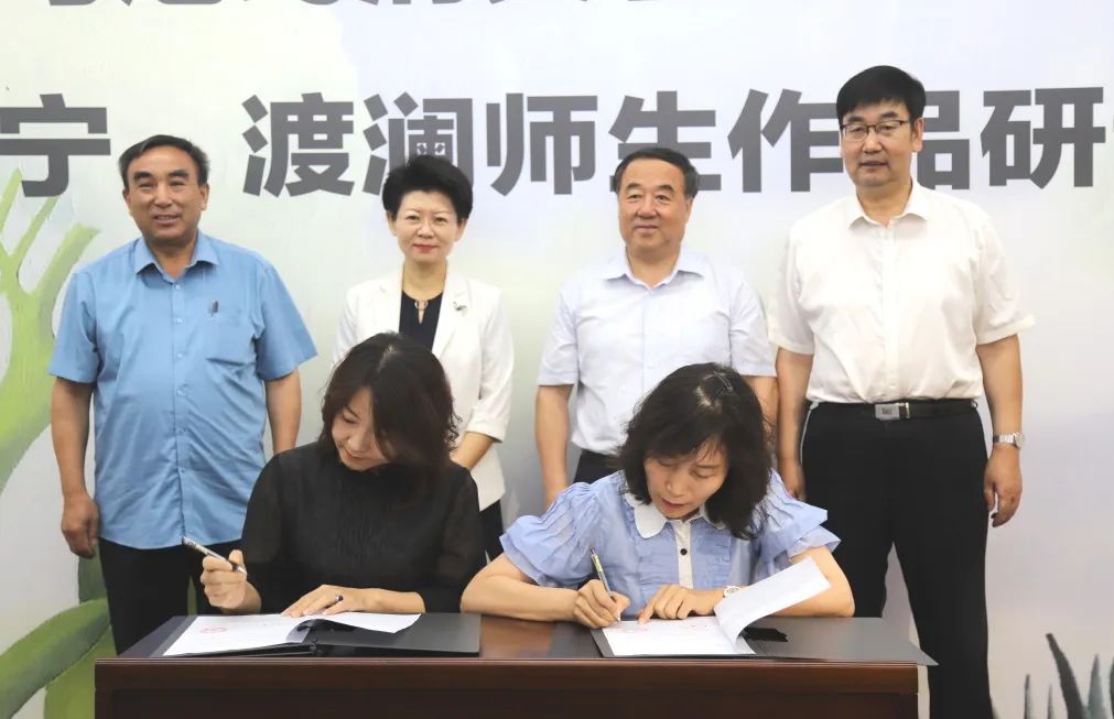 内蒙古文联与内蒙古大学开启文学共建新模式 第5张