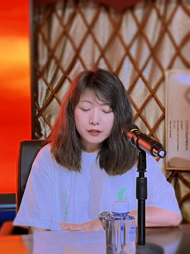 “铸牢中华民族共同体意识”内蒙古文学杂志社重点作家培训班开班 第7张