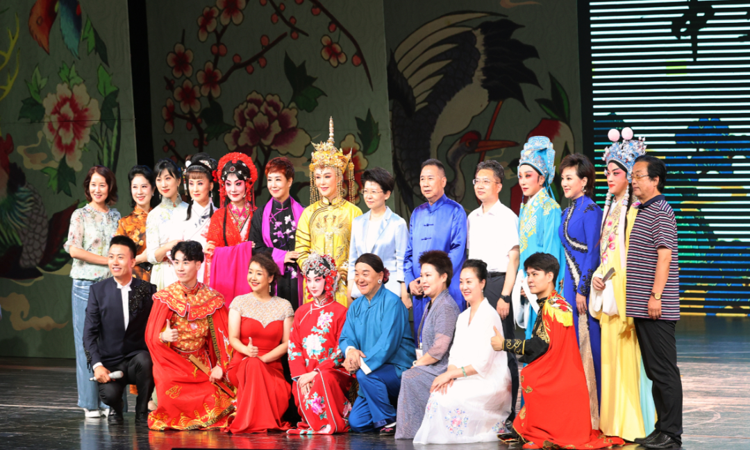 “喜迎二十大 梨园花盛开”——中华戏曲名家名段演唱会在内蒙古艺术剧院音乐厅继续精彩上演 第1张
