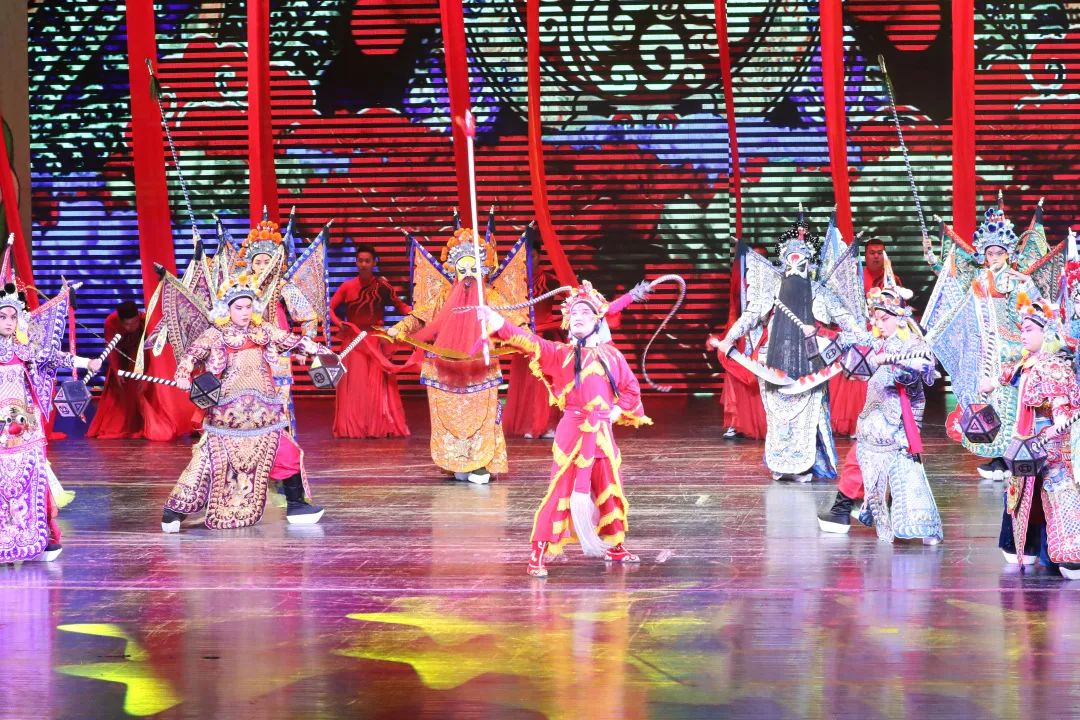 “喜迎二十大 梨园花盛开”——中华戏曲名家名段演唱会在内蒙古艺术剧院音乐厅继续精彩上演 第2张