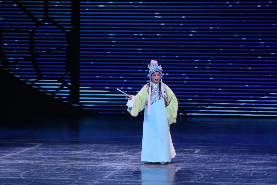 “喜迎二十大 梨园花盛开”——中华戏曲名家名段演唱会在内蒙古艺术剧院音乐厅继续精彩上演 第5张