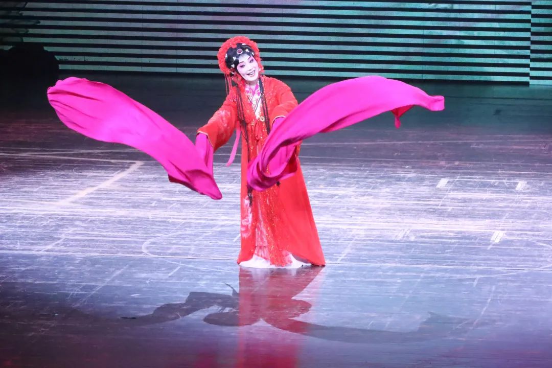 “喜迎二十大 梨园花盛开”——中华戏曲名家名段演唱会在内蒙古艺术剧院音乐厅继续精彩上演 第10张