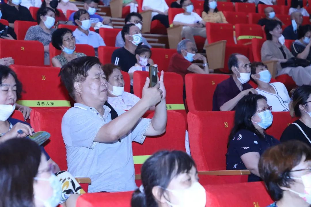 “喜迎二十大 梨园花盛开”——中华戏曲名家名段演唱会在内蒙古艺术剧院音乐厅继续精彩上演 第17张
